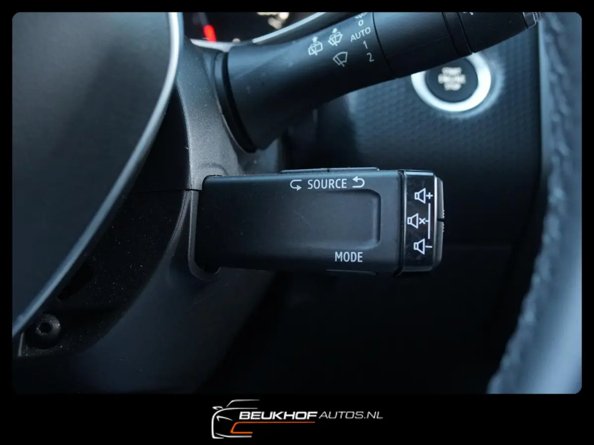 1.0 Intens Navigatie Cruise Control Velgen