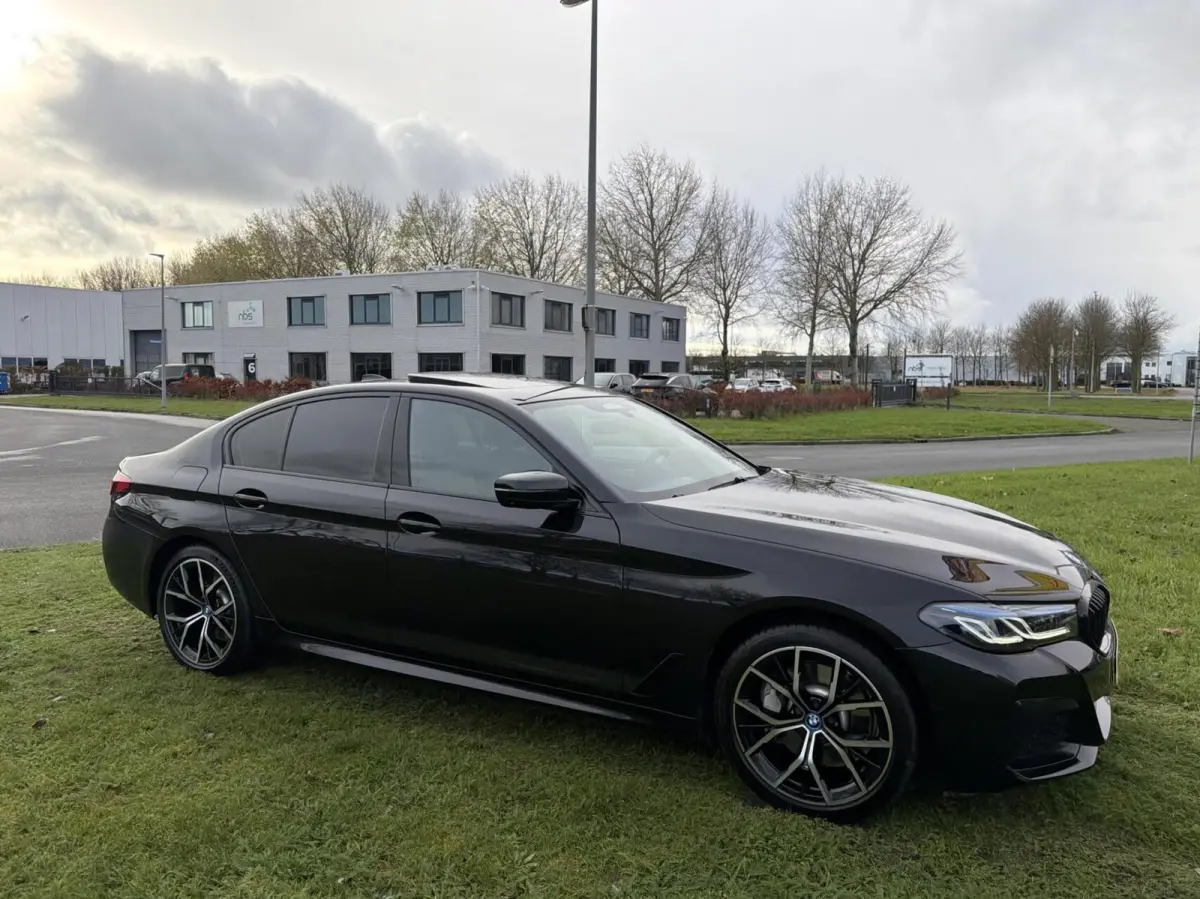 530e High Executive - M-SPORT/LASER/CAM/DAK/NAP