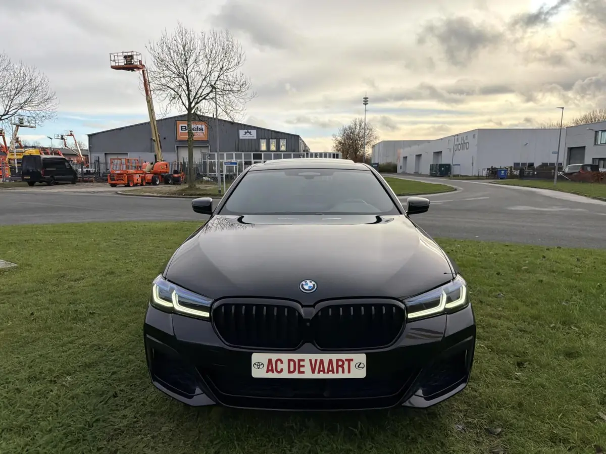 530e High Executive - M-SPORT/LASER/CAM/DAK/NAP