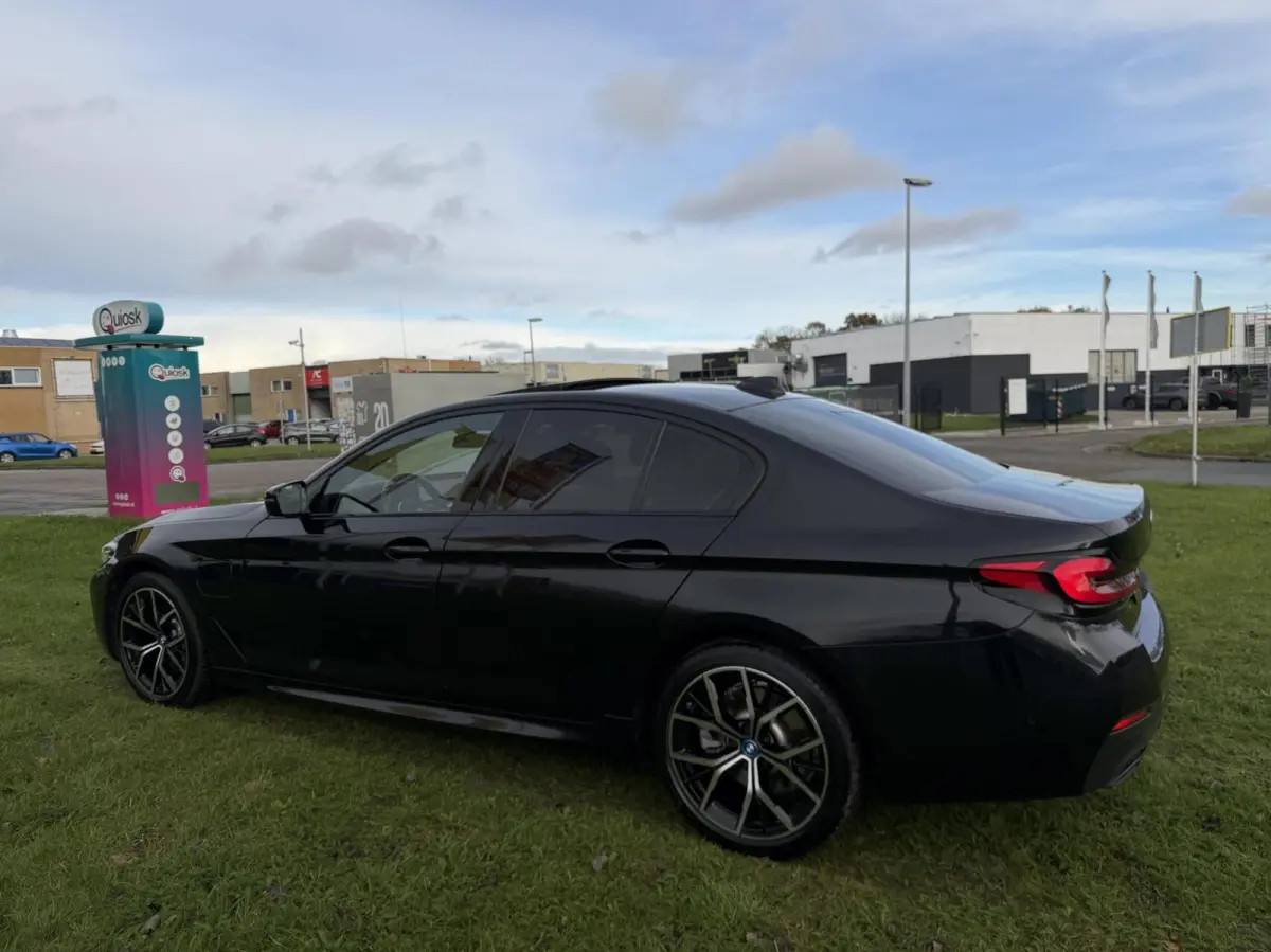530e High Executive - M-SPORT/LASER/CAM/DAK/NAP