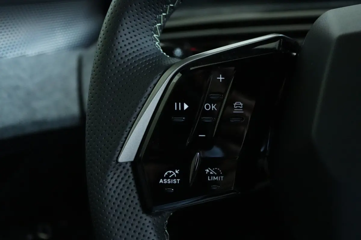 1.6 Plug-in Hybrid 195 GT | 8 Jaar Garantie | Adapt. Cruise | 360 Camera | Stoel+Stuurverwarming | Navi | Carplay | Elekt. Klep | Matrix | Keyless | 7 Pers
