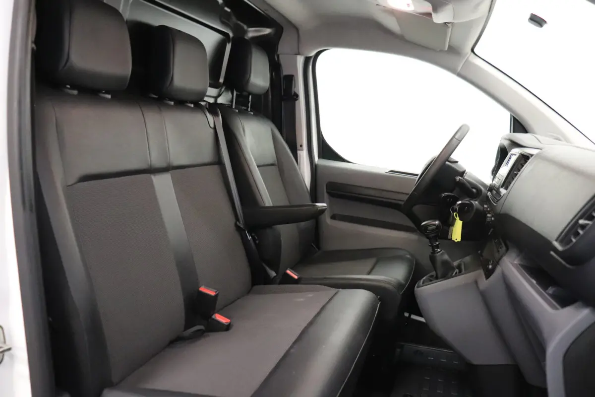 Compact 1.5 D-4D - EURO 6 - Airco - Cruise - Trekhaak - €11.950,- Excl.
