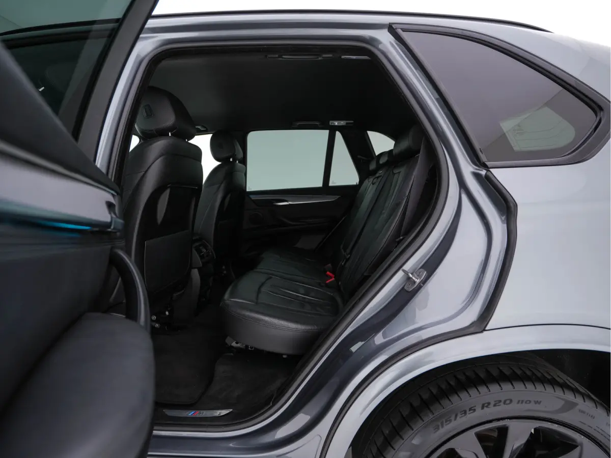 xDrive40d *Right-Hand-Drive* M-Sport-Styling High Executive [ 7-Pers. ] Aut. *LEATHER | XENON | MEMORY-PACK | HEATED-SPORTSEATS | NAVI-FULLMAP | SHIFTPADDLES | PRIVACYGLASS | ECC | TOWBAR | 