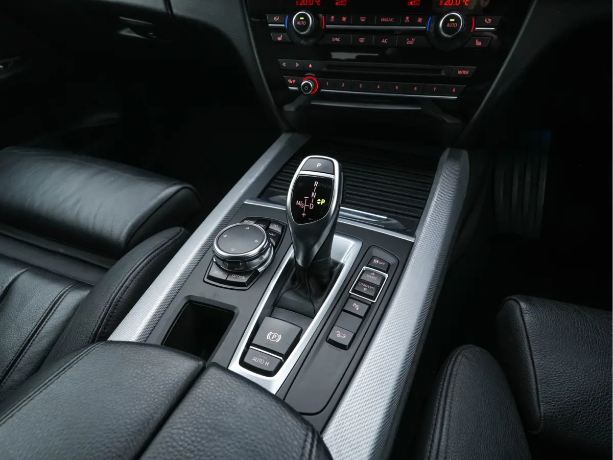 xDrive40d *Right-Hand-Drive* M-Sport-Styling High Executive [ 7-Pers. ] Aut. *LEATHER | XENON | MEMORY-PACK | HEATED-SPORTSEATS | NAVI-FULLMAP | SHIFTPADDLES | PRIVACYGLASS | ECC | TOWBAR | 