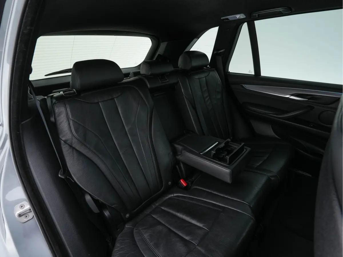 xDrive40d *Right-Hand-Drive* M-Sport-Styling High Executive [ 7-Pers. ] Aut. *LEATHER | XENON | MEMORY-PACK | HEATED-SPORTSEATS | NAVI-FULLMAP | SHIFTPADDLES | PRIVACYGLASS | ECC | TOWBAR | 