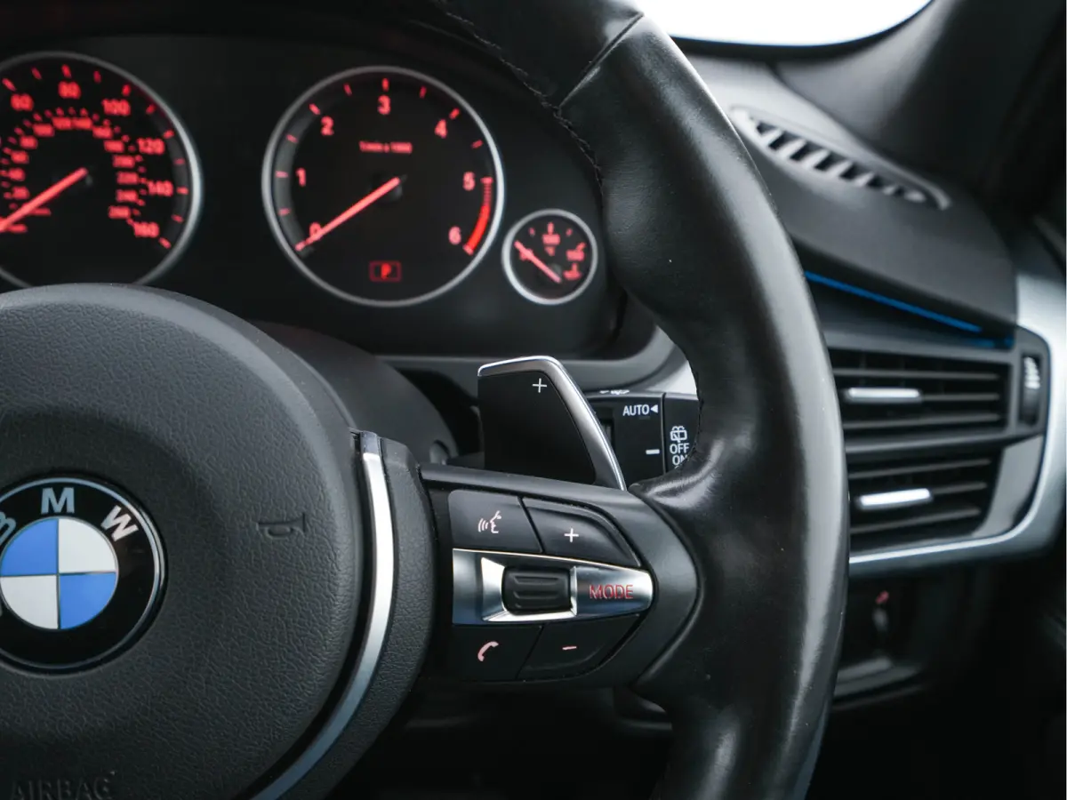 xDrive40d *Right-Hand-Drive* M-Sport-Styling High Executive [ 7-Pers. ] Aut. *LEATHER | XENON | MEMORY-PACK | HEATED-SPORTSEATS | NAVI-FULLMAP | SHIFTPADDLES | PRIVACYGLASS | ECC | TOWBAR | 