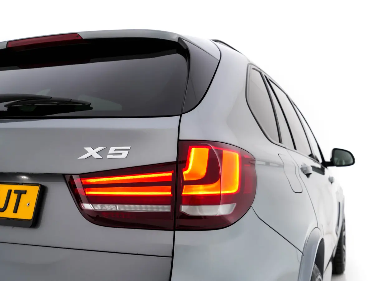 xDrive40d *Right-Hand-Drive* M-Sport-Styling High Executive [ 7-Pers. ] Aut. *LEATHER | XENON | MEMORY-PACK | HEATED-SPORTSEATS | NAVI-FULLMAP | SHIFTPADDLES | PRIVACYGLASS | ECC | TOWBAR | 