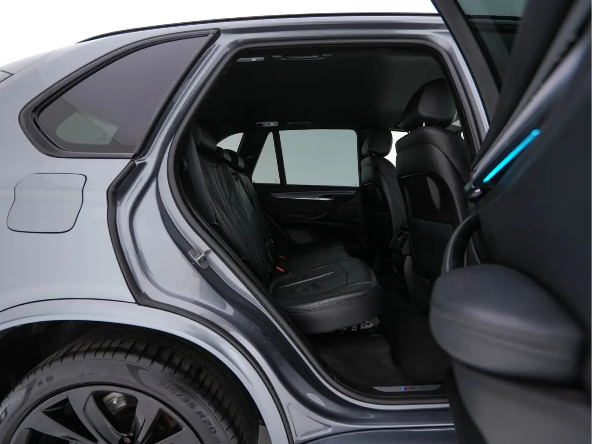 xDrive40d *Right-Hand-Drive* M-Sport-Styling High Executive [ 7-Pers. ] Aut. *LEATHER | XENON | MEMORY-PACK | HEATED-SPORTSEATS | NAVI-FULLMAP | SHIFTPADDLES | PRIVACYGLASS | ECC | TOWBAR | 