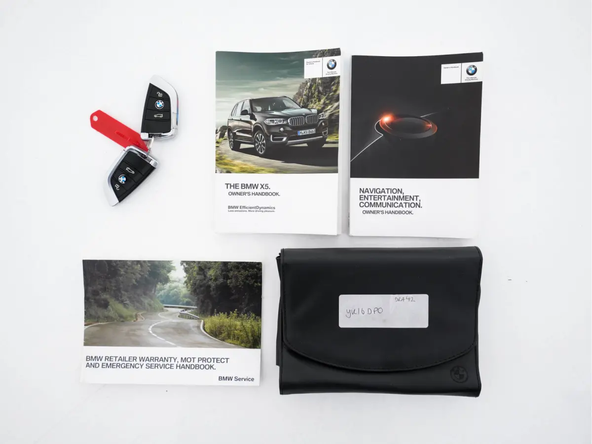 xDrive40d *Right-Hand-Drive* M-Sport-Styling High Executive [ 7-Pers. ] Aut. *LEATHER | XENON | MEMORY-PACK | HEATED-SPORTSEATS | NAVI-FULLMAP | SHIFTPADDLES | PRIVACYGLASS | ECC | TOWBAR | 