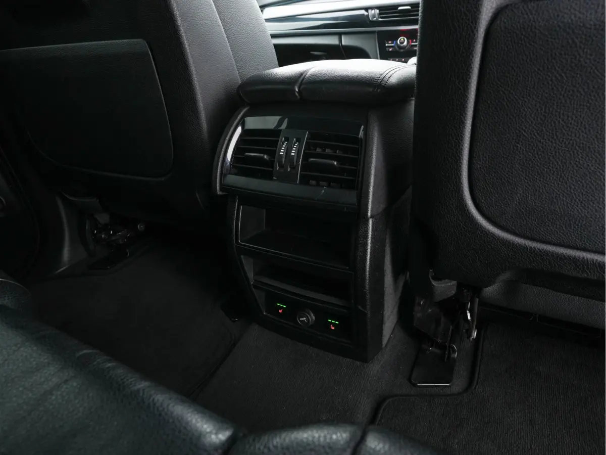 xDrive40d *Right-Hand-Drive* M-Sport-Styling High Executive [ 7-Pers. ] Aut. *LEATHER | XENON | MEMORY-PACK | HEATED-SPORTSEATS | NAVI-FULLMAP | SHIFTPADDLES | PRIVACYGLASS | ECC | TOWBAR | 