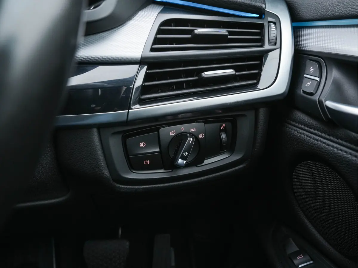 xDrive40d *Right-Hand-Drive* M-Sport-Styling High Executive [ 7-Pers. ] Aut. *LEATHER | XENON | MEMORY-PACK | HEATED-SPORTSEATS | NAVI-FULLMAP | SHIFTPADDLES | PRIVACYGLASS | ECC | TOWBAR | 
