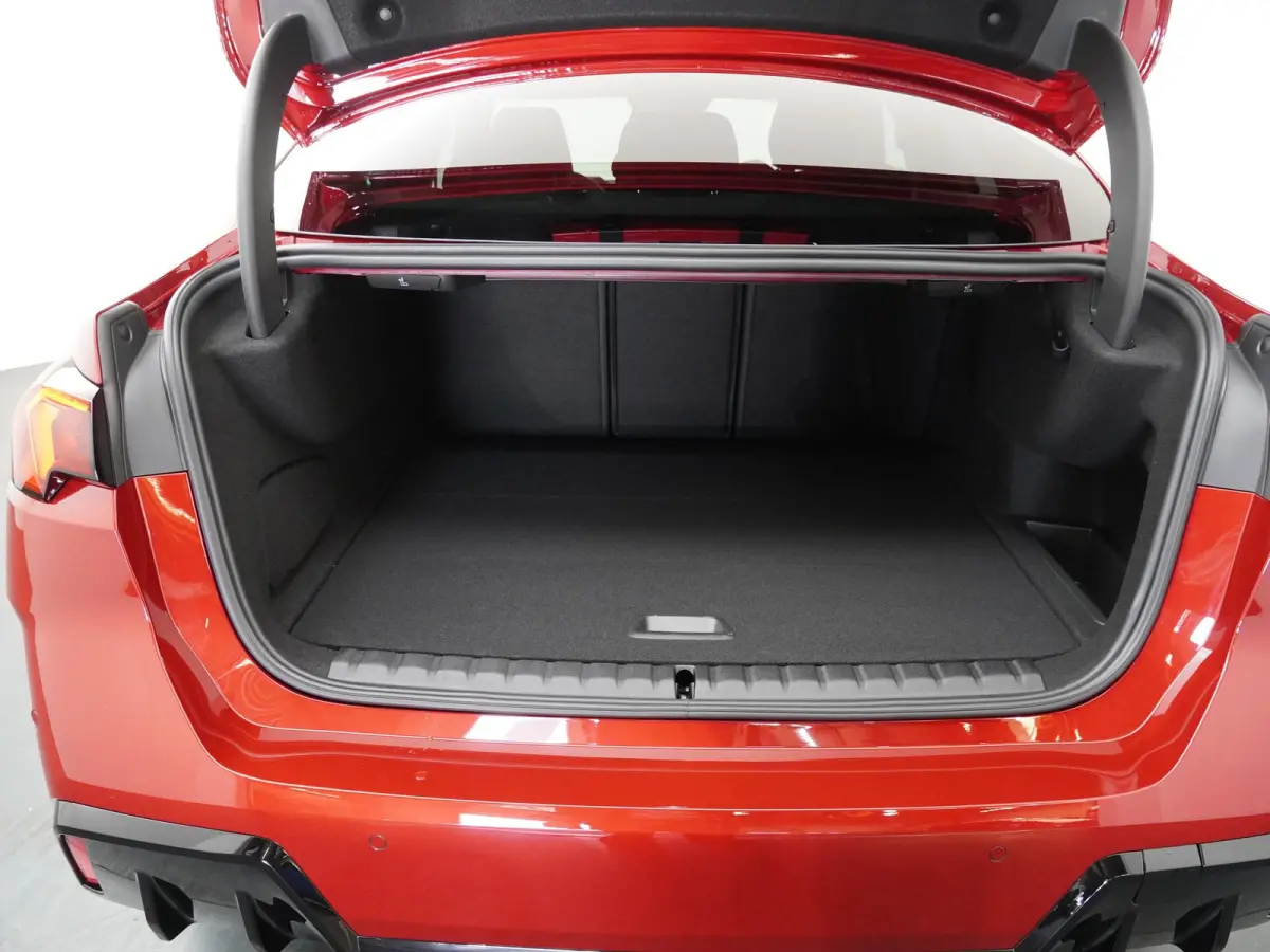 220 | M Sportpakket Pro | Innovation Package | Head-up Display | Comfort Access
