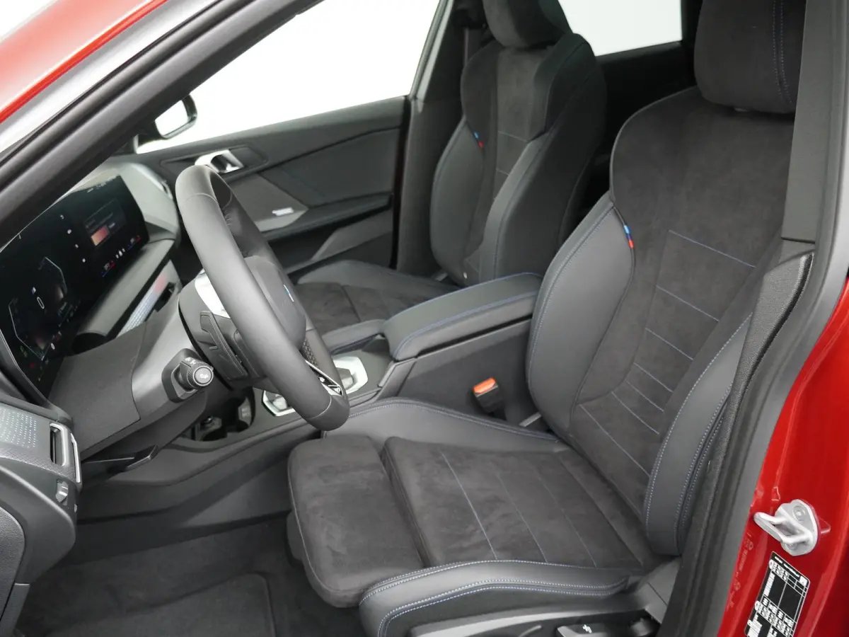 220 | M Sportpakket Pro | Innovation Package | Head-up Display | Comfort Access