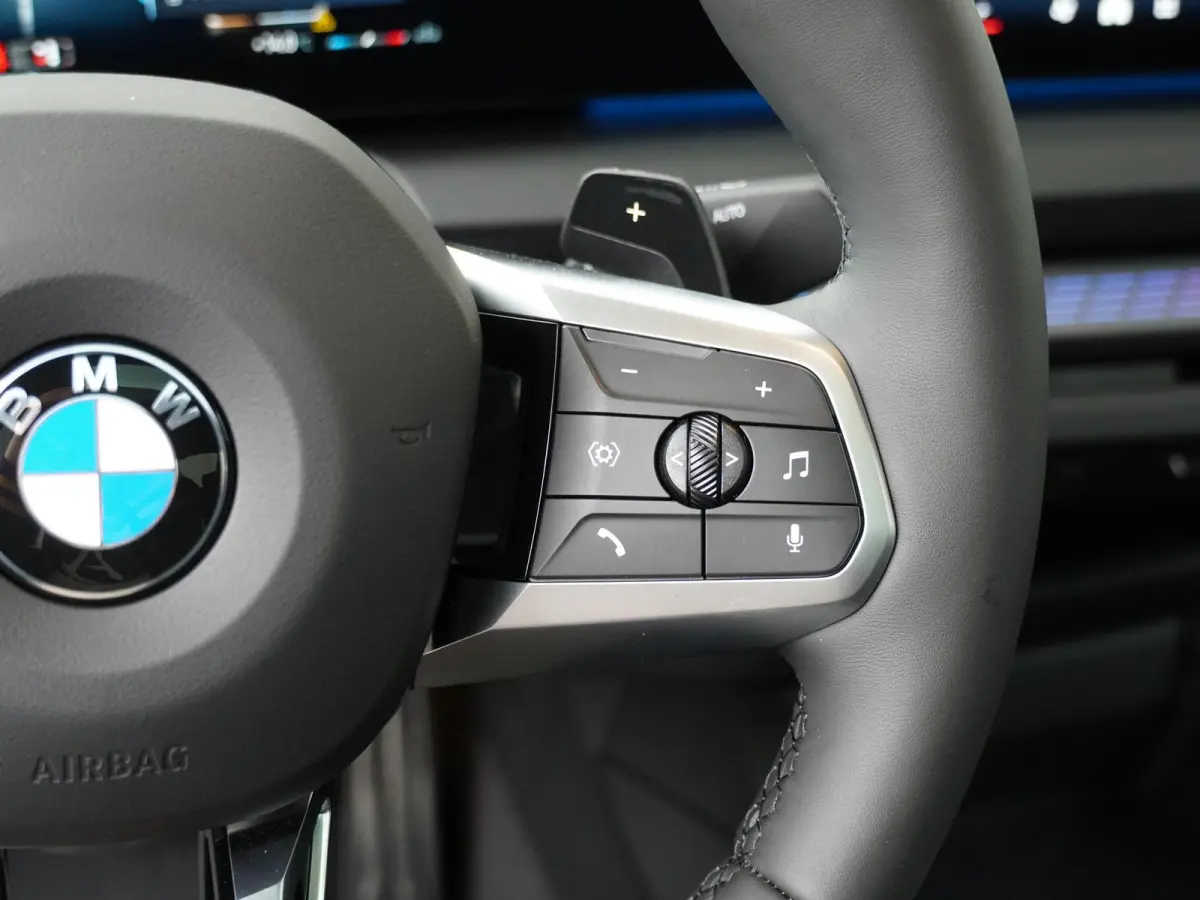 220 | M Sportpakket Pro | Innovation Package | Head-up Display | Comfort Access