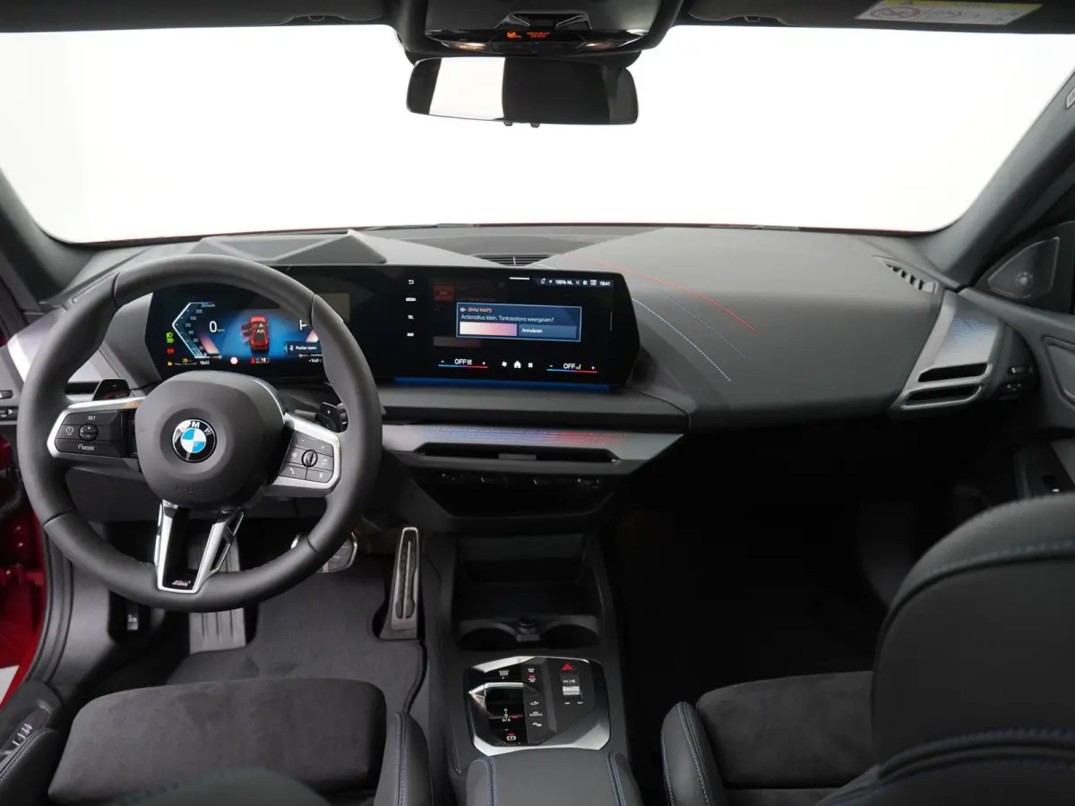 220 | M Sportpakket Pro | Innovation Package | Head-up Display | Comfort Access