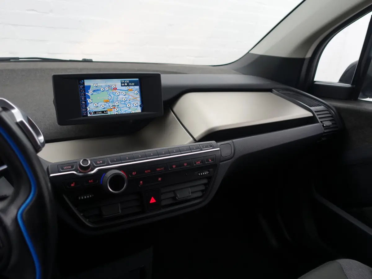 High Voltage Edition 94Ah 33 kWh- Xenon Led, Park Assist, Stoelverwarming, Navigatie, Cruise, Privacy Glass