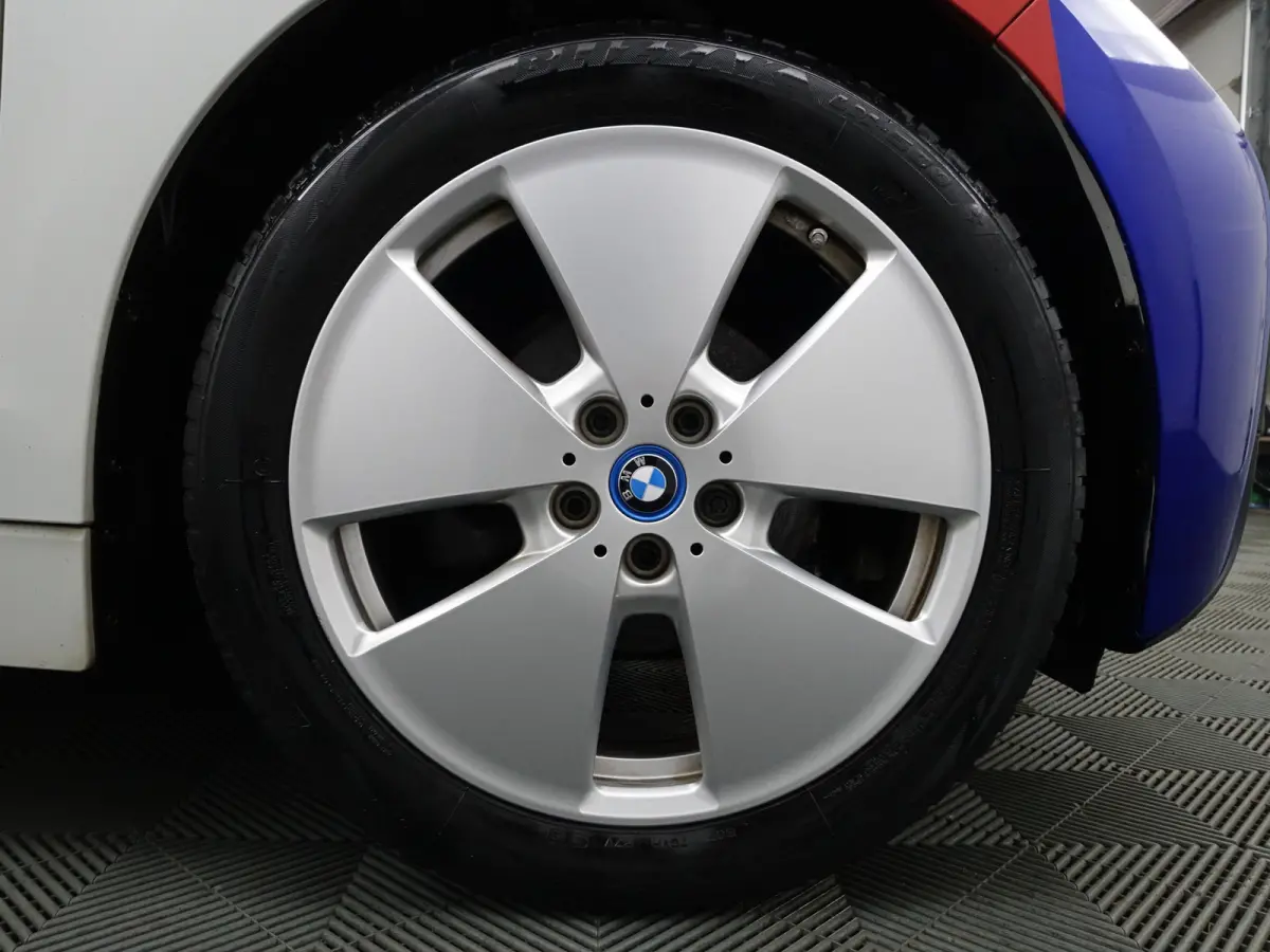 High Voltage Edition 94Ah 33 kWh- Xenon Led, Park Assist, Stoelverwarming, Navigatie, Cruise, Privacy Glass