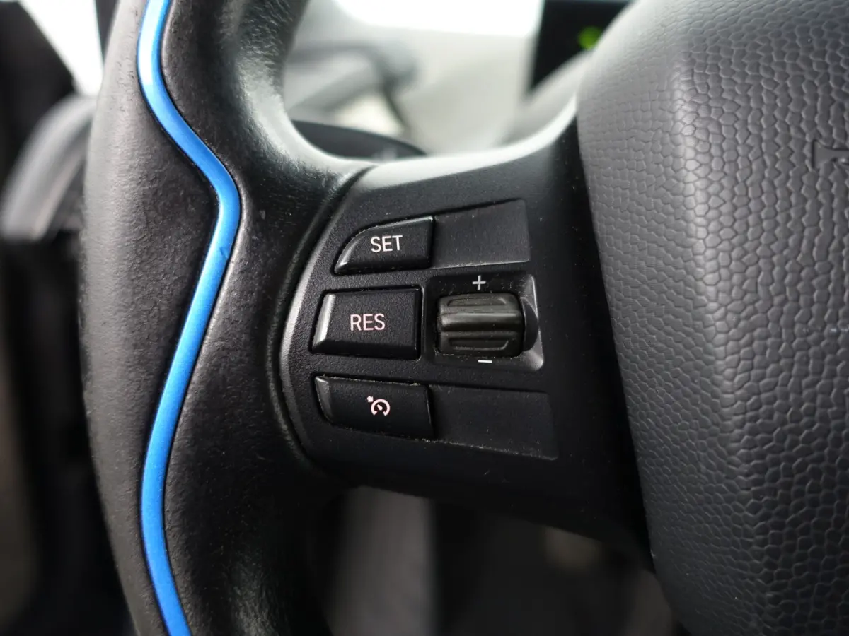 High Voltage Edition 94Ah 33 kWh- Xenon Led, Park Assist, Stoelverwarming, Navigatie, Cruise, Privacy Glass