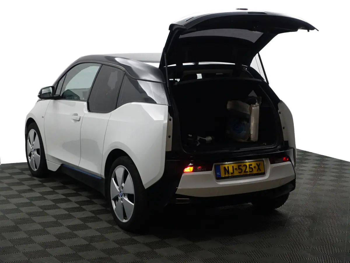 High Voltage Edition 94Ah 33 kWh- Xenon Led, Park Assist, Stoelverwarming, Navigatie, Cruise, Privacy Glass
