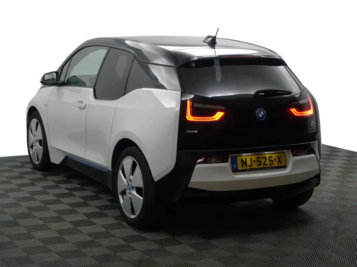 High Voltage Edition 94Ah 33 kWh- Xenon Led, Park Assist, Stoelverwarming, Navigatie, Cruise, Privacy Glass
