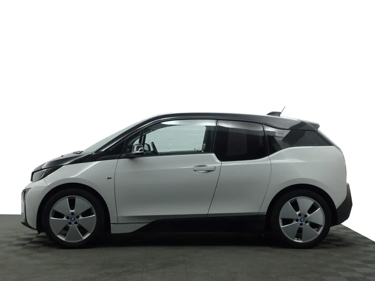 High Voltage Edition 94Ah 33 kWh- Xenon Led, Park Assist, Stoelverwarming, Navigatie, Cruise, Privacy Glass