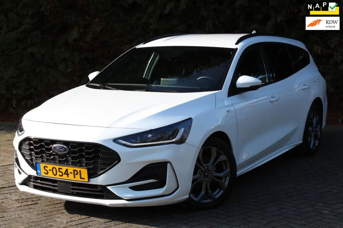 1.0 EcoBoost Hybrid ST Line Style 155PK | Stoel/stuurverwarming | Parkeersensoren | Apple/Android Carplay