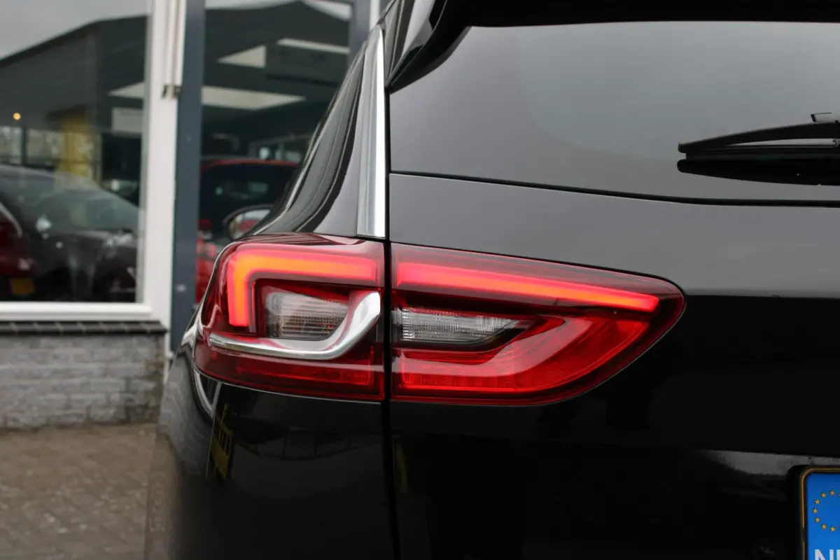 1.6 Turbo 200PK Business Executive|AGR stoelen|Stuur/stoel verwarming|NavI|carplay|DAB