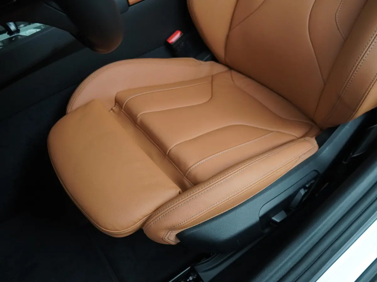 sDrive30i M-Sportpakket | Elektrisch Bedienbare Stoelen | Harman Kardon | Adaptive Cruise | 19''