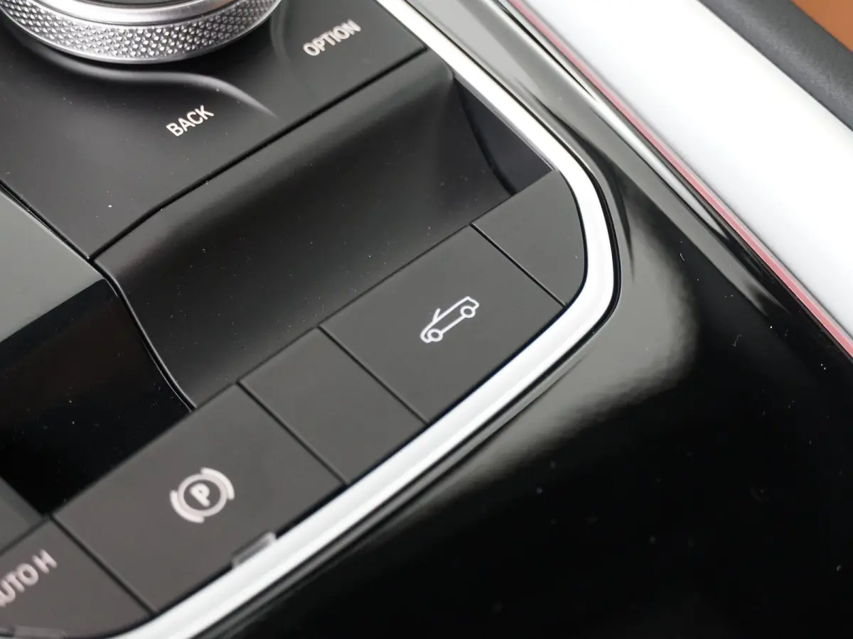 sDrive30i M-Sportpakket | Elektrisch Bedienbare Stoelen | Harman Kardon | Adaptive Cruise | 19''