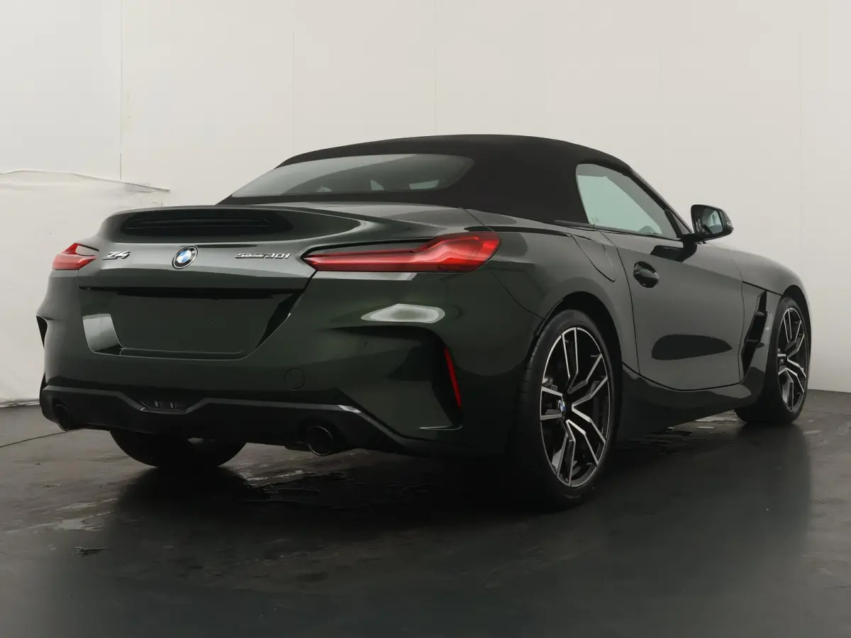 sDrive30i M-Sportpakket | Elektrisch Bedienbare Stoelen | Harman Kardon | Adaptive Cruise | 19''