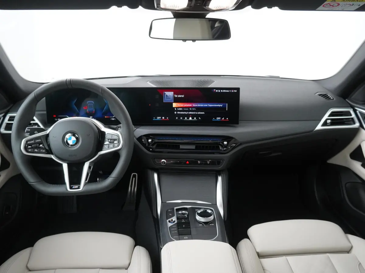eDrive40 84 kWh | SoH 100% | M-Sportpakket Pro | HiFi | Panoramadak | Adaptive Cruise | Stuurverwarming