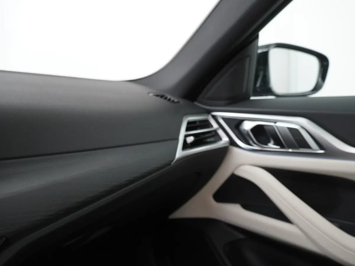 eDrive40 84 kWh | SoH 100% | M-Sportpakket Pro | HiFi | Panoramadak | Adaptive Cruise | Stuurverwarming