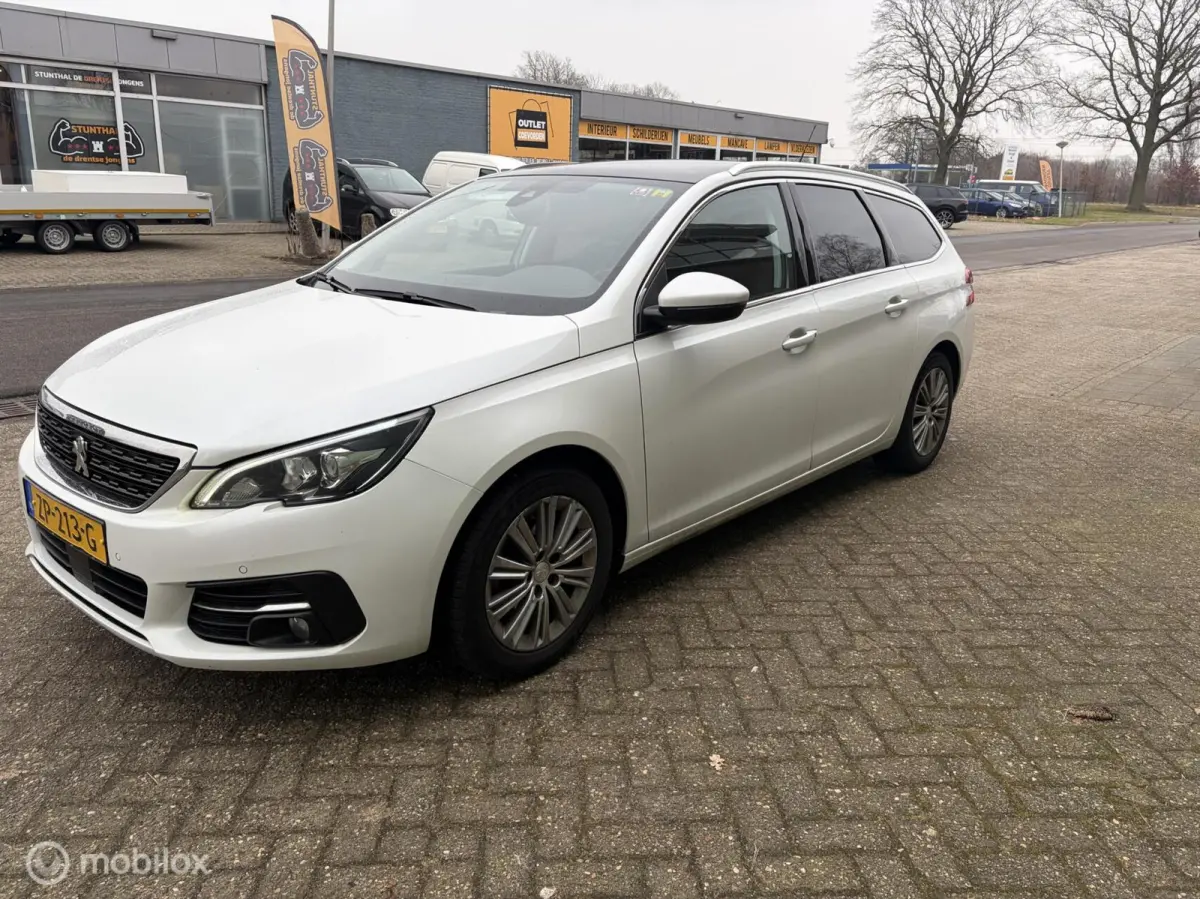 1.2 PureTech Blue Lease Premium
