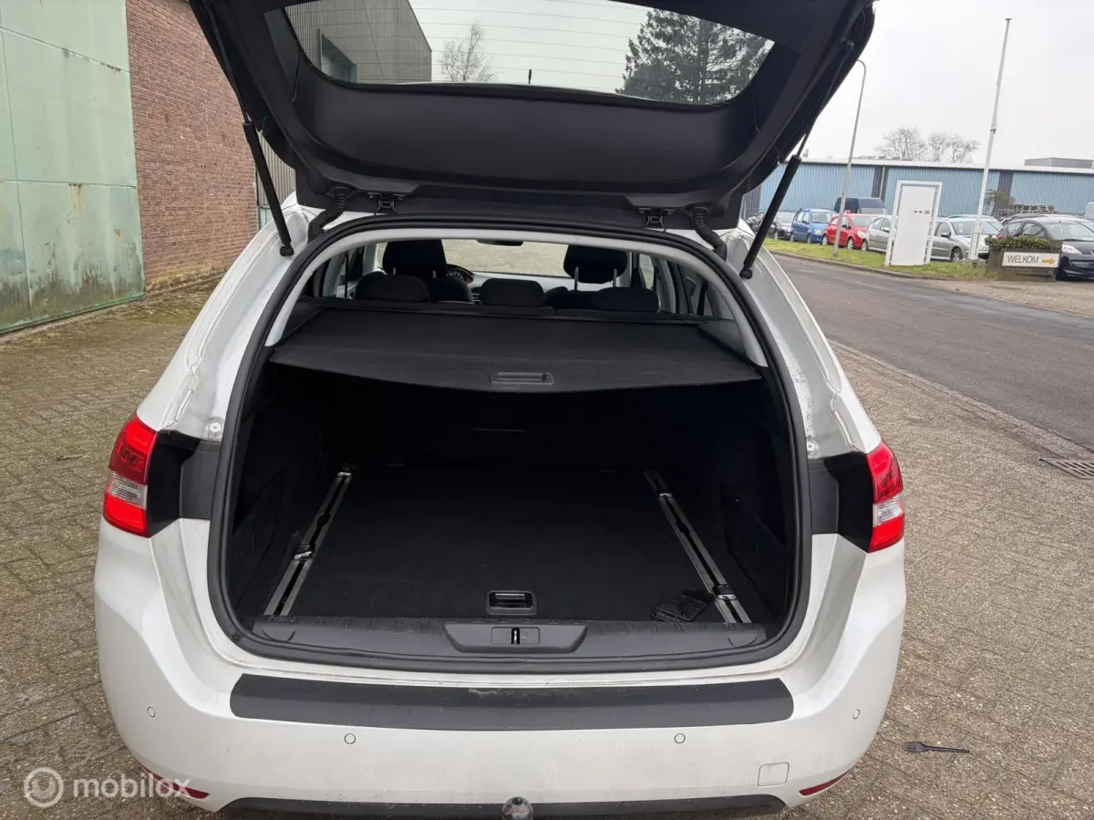 1.2 PureTech Blue Lease Premium
