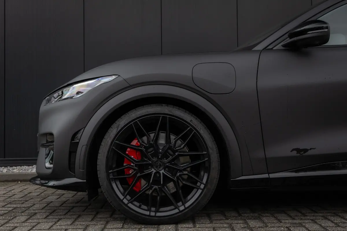 GT Extended AWD 98 kWh | MAT ZWART | 22 INCH | PREMIUM | PANORAMADAK