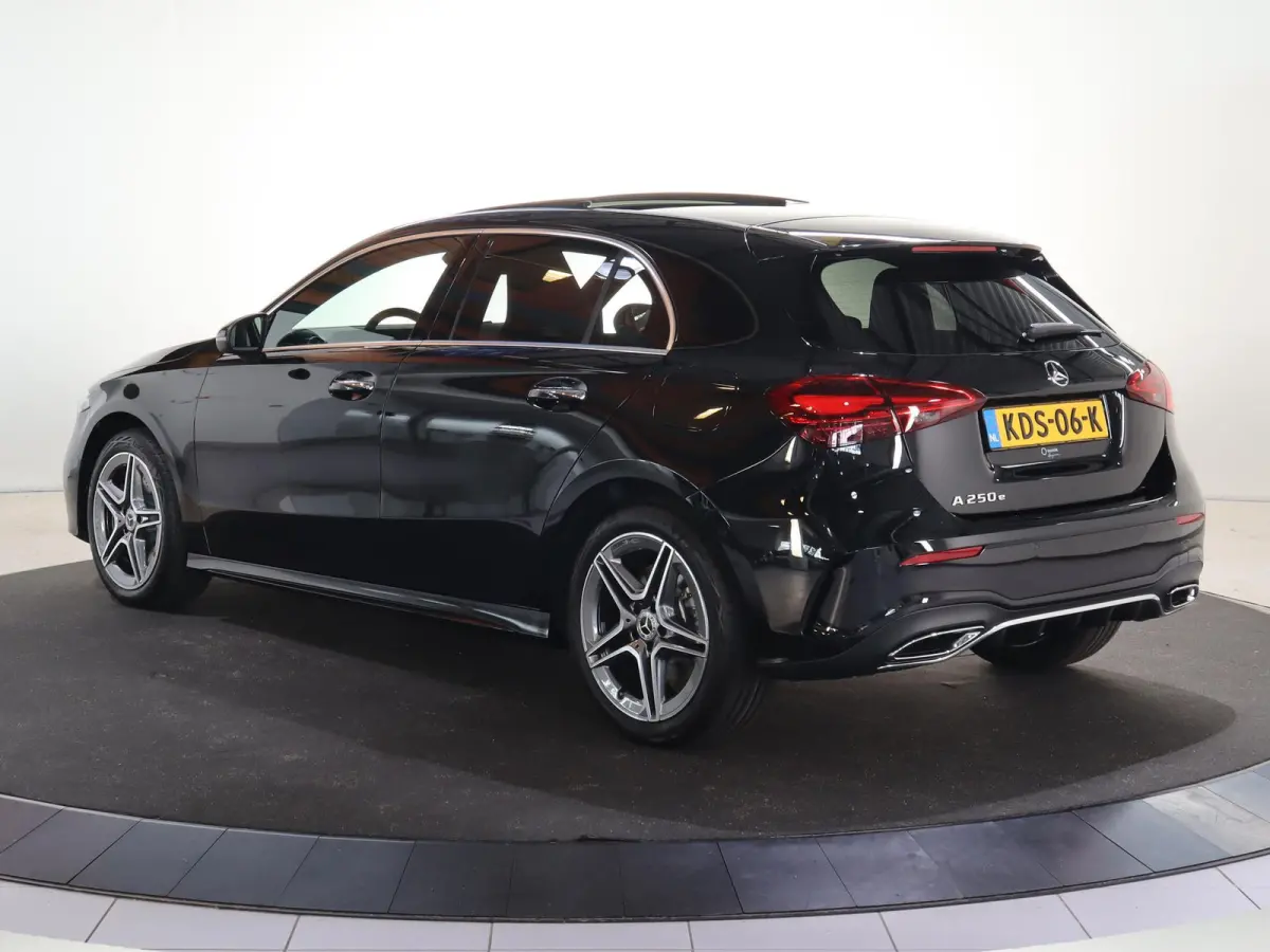 250 e Business Solution AMG | Panoramaschuifdak | Stoelverwarming | Achteruitrijcamera |  MULTIBEAM LED |
