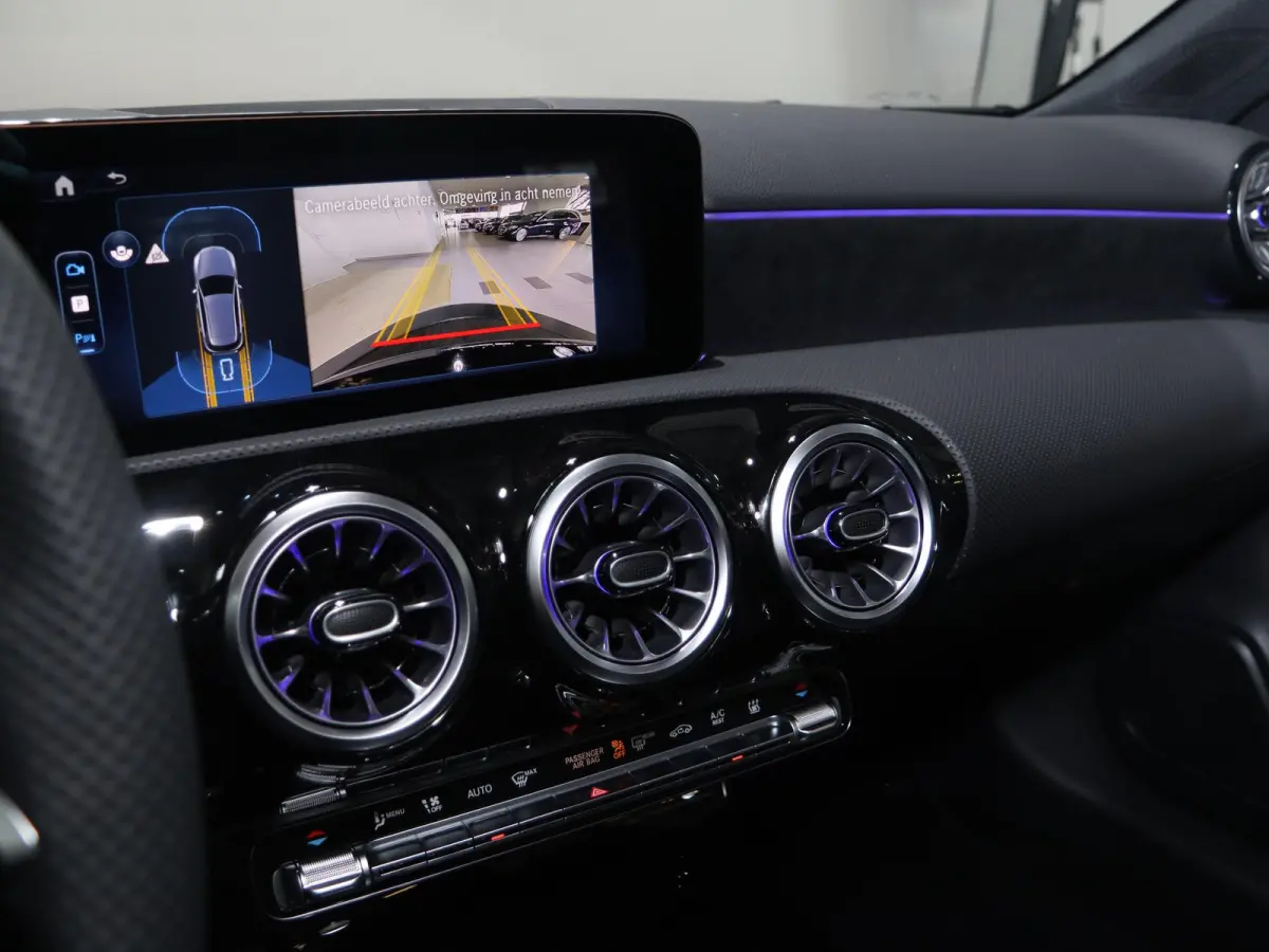 250 e Business Solution AMG | Panoramaschuifdak | Stoelverwarming | Achteruitrijcamera |  MULTIBEAM LED |
