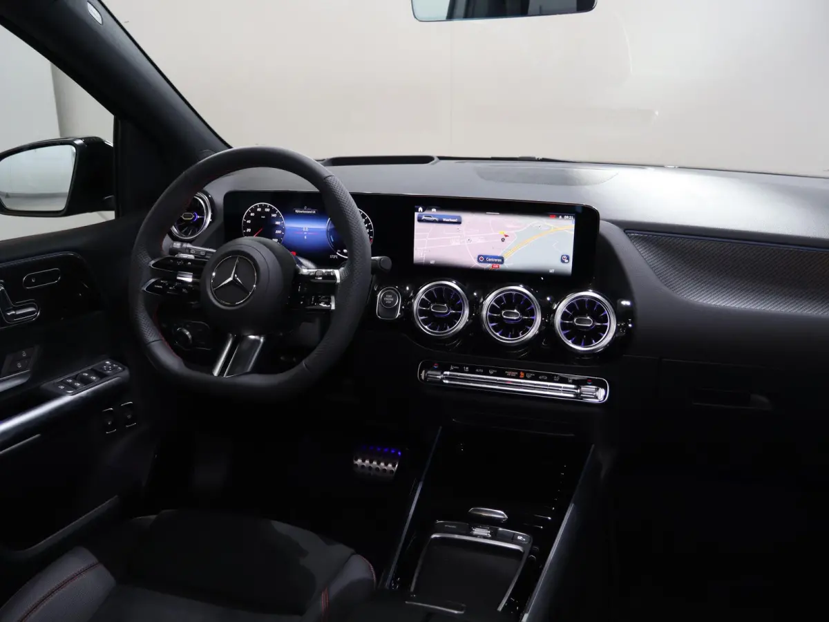 250e Business Solution AMG | Panoramaschuifdak | Night | Premium plus pakket | Winter pakket | Trekhaak  | Head-up display |