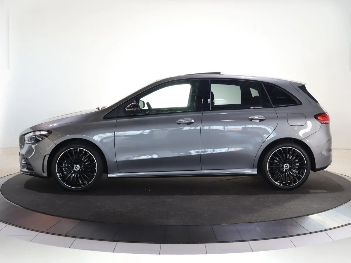 250e Business Solution AMG | Panoramaschuifdak | Night | Premium plus pakket | Winter pakket | Trekhaak  | Head-up display |