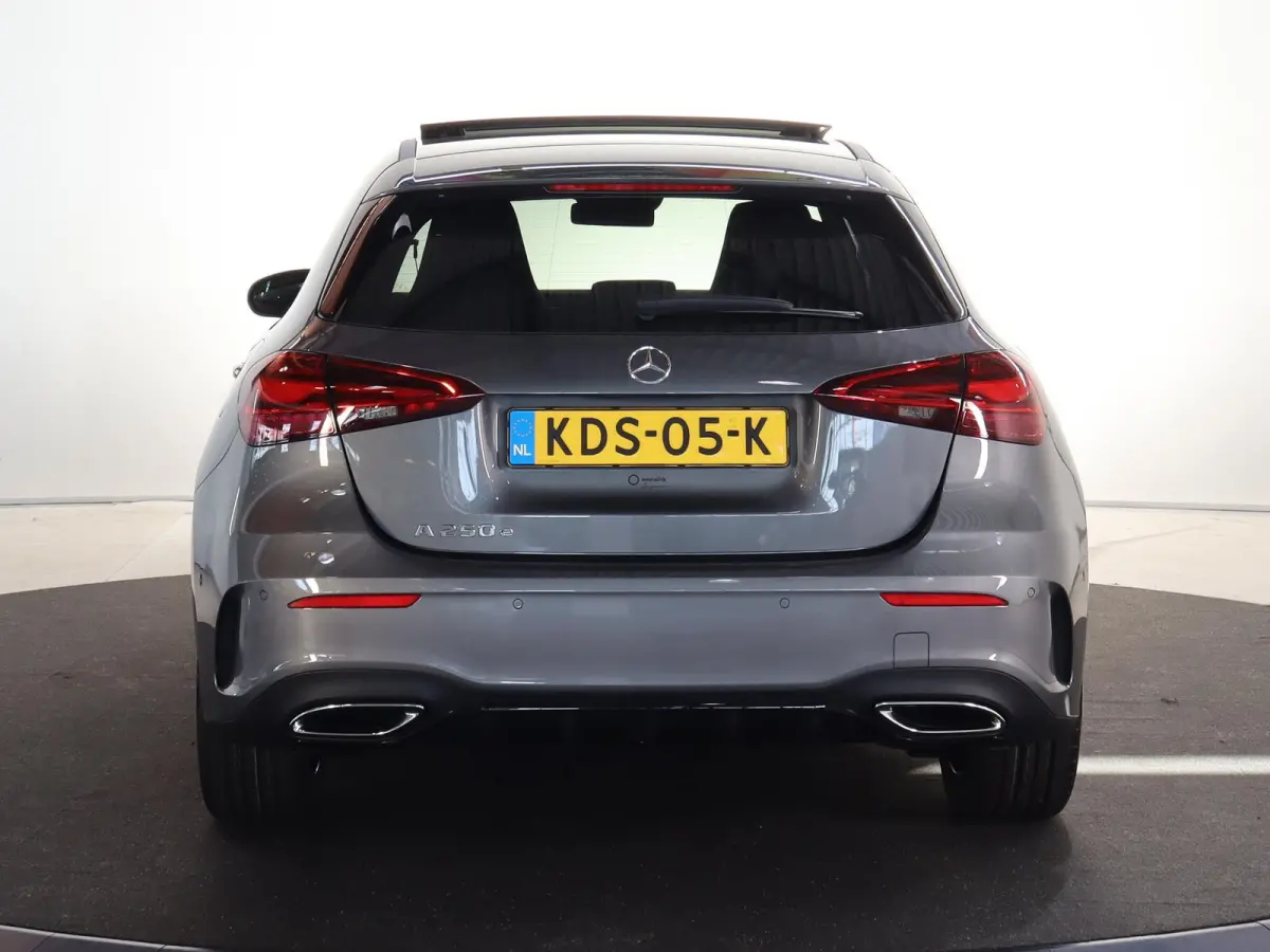 250e Business Solution AMG | Panoramaschuifdak | Stoelverwarming | Achteruitrijcamera |  MULTIBEAM LED | Nightpakket |