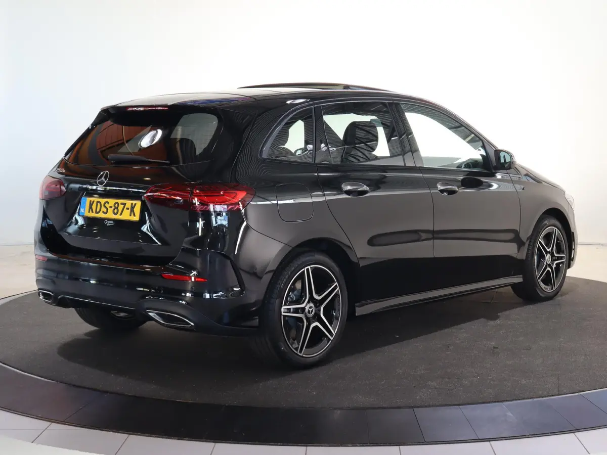 250e Business Solution AMG | Panoramaschuifdak | Night | Winter pakket | Trekhaak | Stoelverwarming |