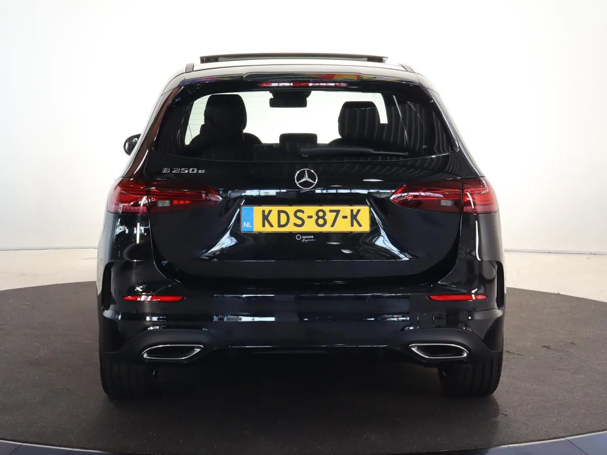 250e Business Solution AMG | Panoramaschuifdak | Night | Winter pakket | Trekhaak | Stoelverwarming |