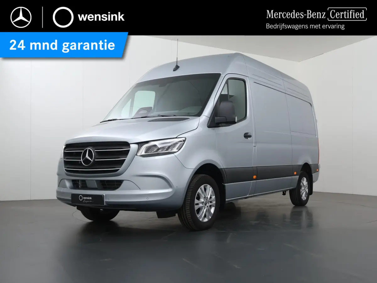 319 CDI | Aut. | L2 H2 | Select | LED Koplampen | 3-zits | Achteruitrijcamera | Navigatie | Apple Carplay/Android Auto | 3500 KG. AHW | Distronic Plus | LM Velgen | Certified