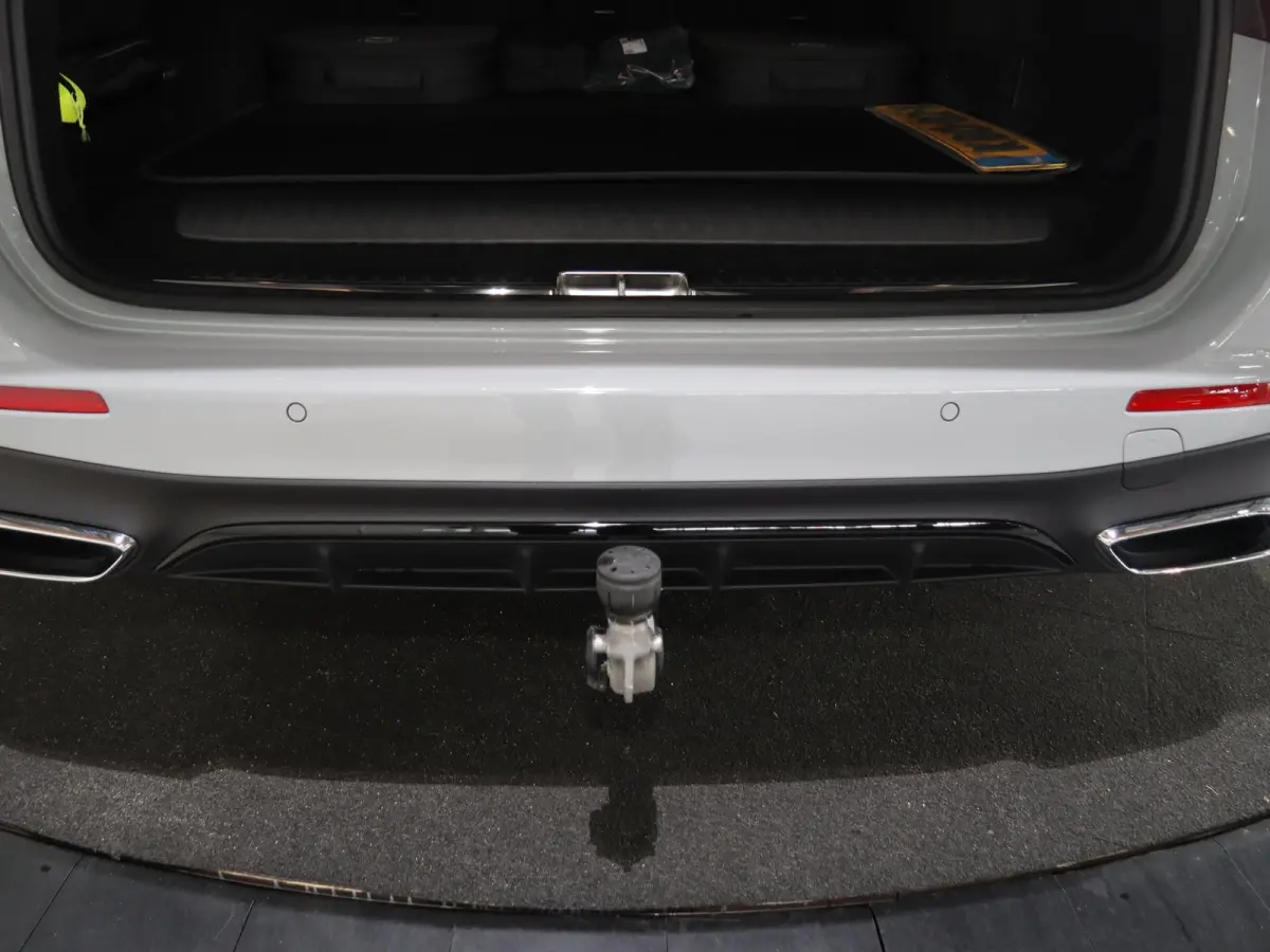300 de AMG Line | Luchtvering | AMG | Panoramadak | Trekhaak | Burmester | Memory | 20 inch |