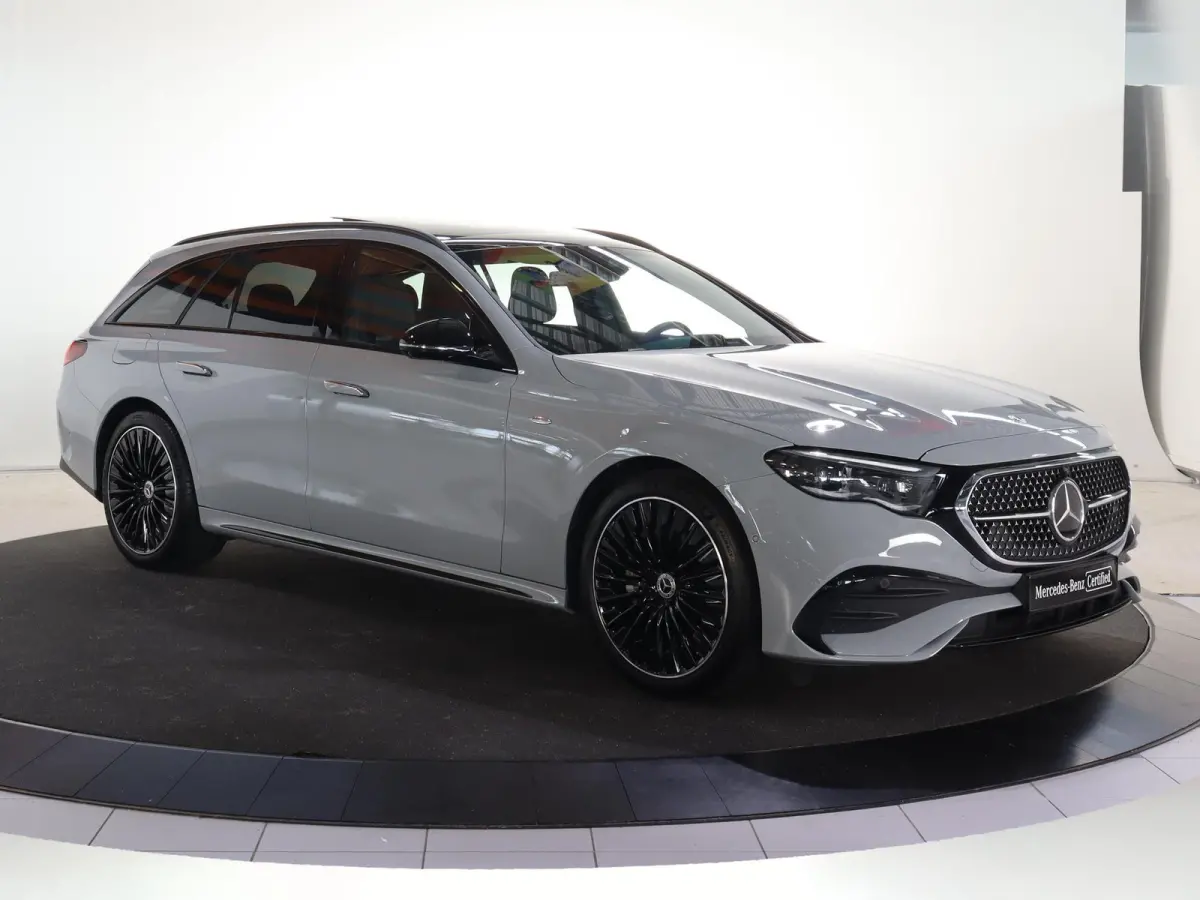 300 de AMG Line | Luchtvering | AMG | Panoramadak | Trekhaak | Burmester | Memory | 20 inch |