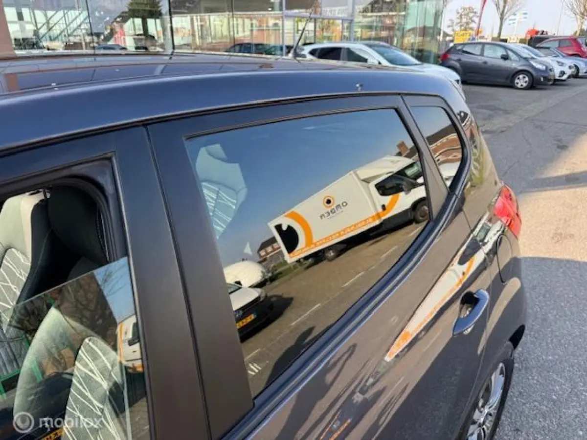 1.4 CVVT DynamicLine PlusLine Hoge instap , Climate & Cruise Controle , Airco , Bluetooth , Navigatie & Camera , Armsteunen aan beide voorstoelen ,