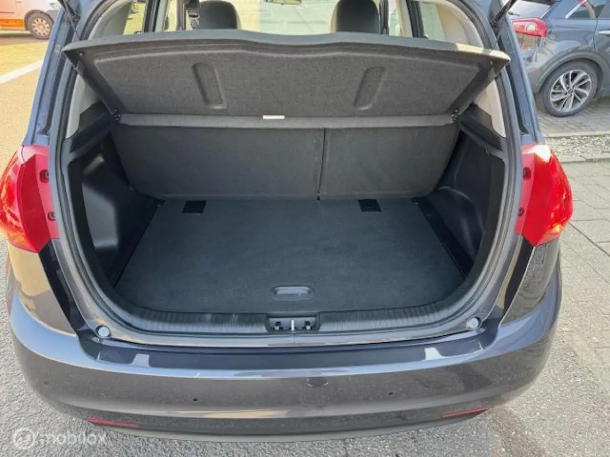 1.4 CVVT DynamicLine PlusLine Hoge instap , Climate & Cruise Controle , Airco , Bluetooth , Navigatie & Camera , Armsteunen aan beide voorstoelen ,