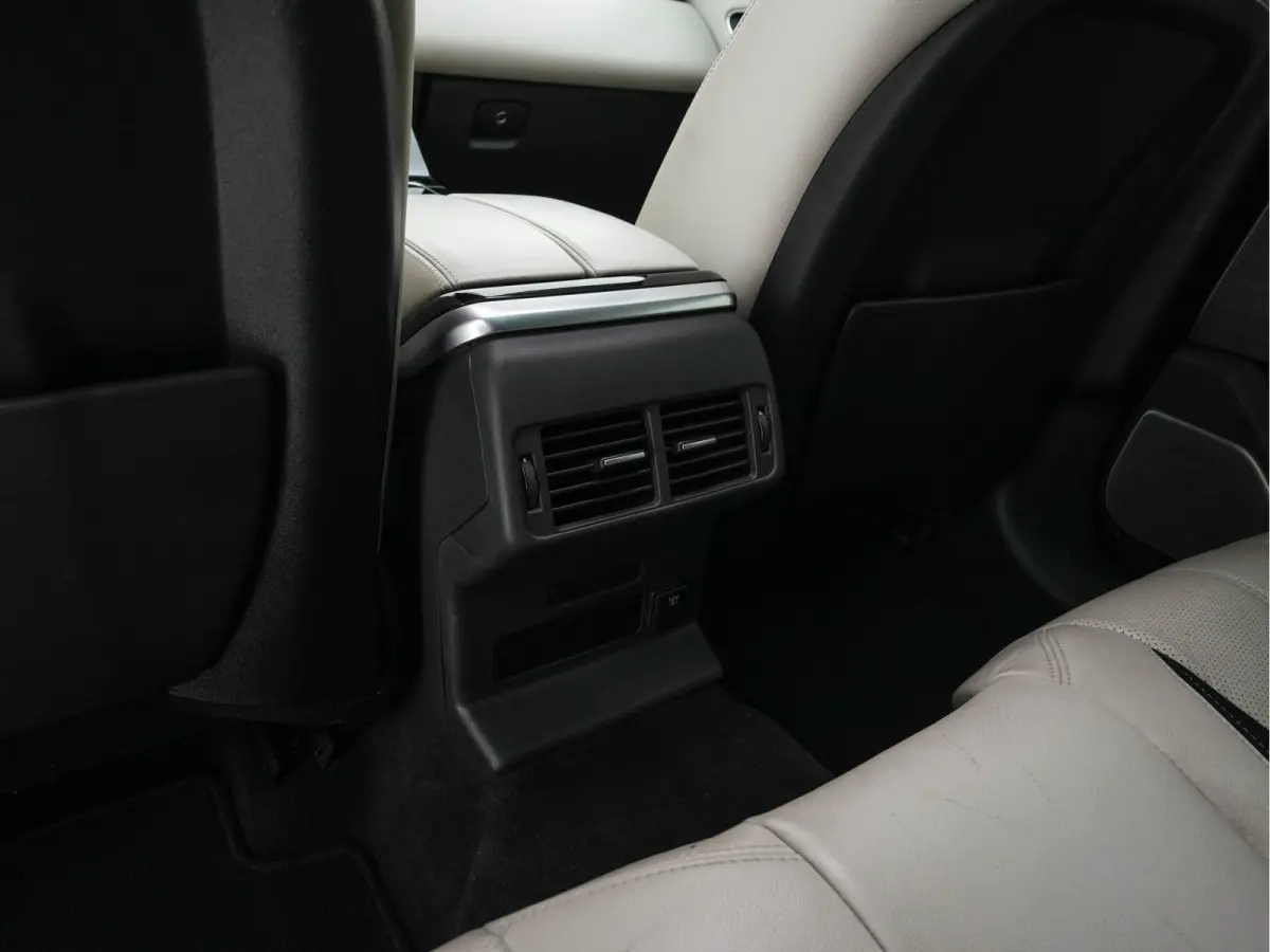 2.0 I4 AWD R-Dynamic HSE Aut. *PANO | LEATHER | FULL-LED | MEMORY-PACK | BLINDSPOT | MERIDIAN-SURROUND | DIGI-COCKPIT | CAMERA | KEYLESS | HEATED-COMFORTSEATS | PRIVACYGLASS | SHIFTPADDLES |