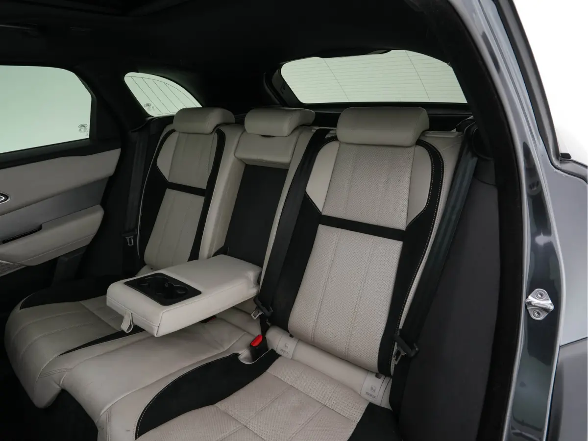 2.0 I4 AWD R-Dynamic HSE Aut. *PANO | LEATHER | FULL-LED | MEMORY-PACK | BLINDSPOT | MERIDIAN-SURROUND | DIGI-COCKPIT | CAMERA | KEYLESS | HEATED-COMFORTSEATS | PRIVACYGLASS | SHIFTPADDLES |
