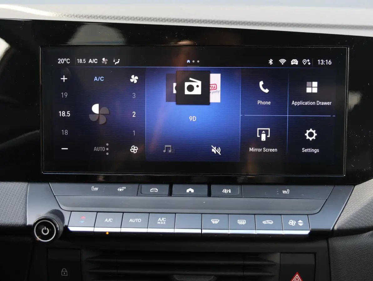 Business Edition 110 pk | Trekhaak | Keyless | Camera | Carplay | Adaptive Cruise Control